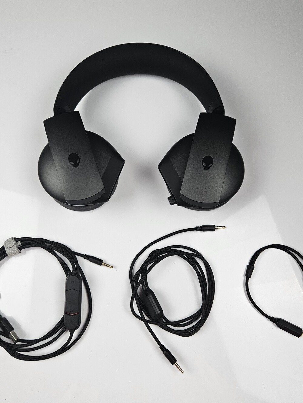 Alienware UD2001 Wired Gaming Headset Black USB & 3.5mm Cables Complete Tested